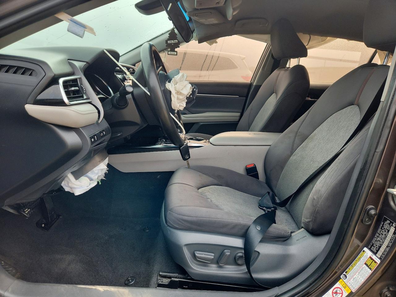 2018 TOYOTA CAMRY LE photo 7
