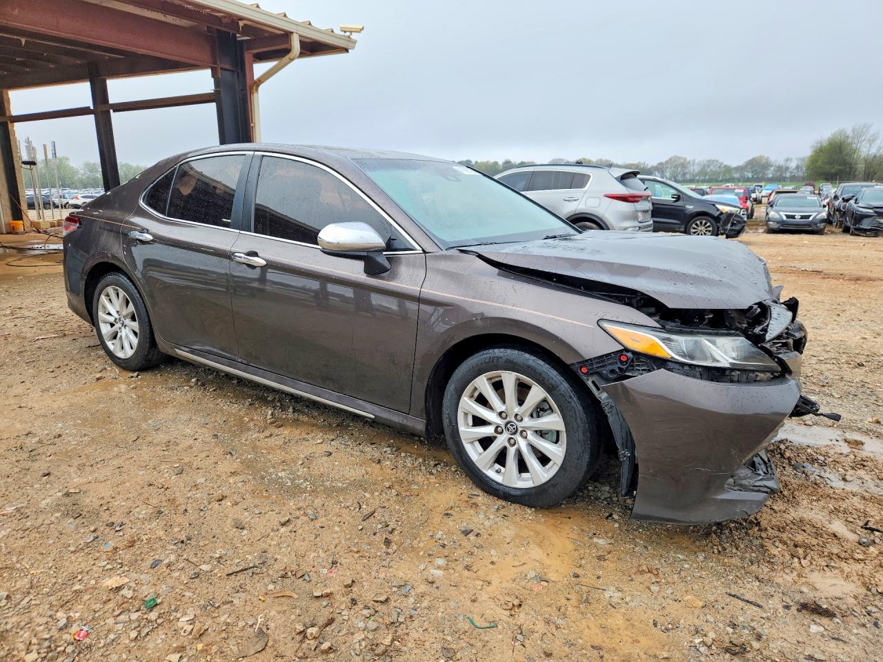 2018 TOYOTA CAMRY LE photo 4