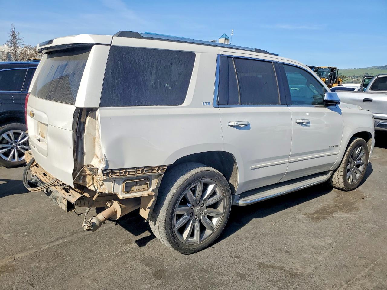2016 CHEVROLET TAHOE K1500 LTZ photo 3