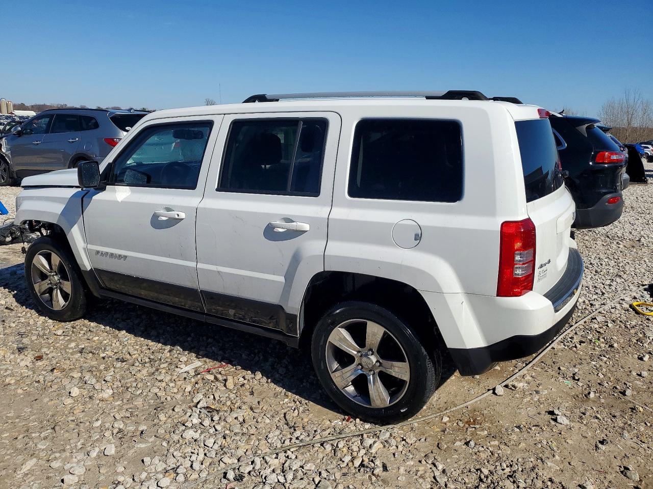 2017 JEEP PATRIOT LATITUDE photo 2