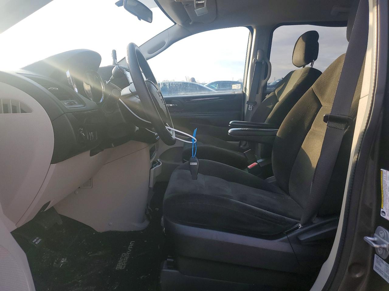 2015 DODGE GRAND CARAVAN SE photo 7