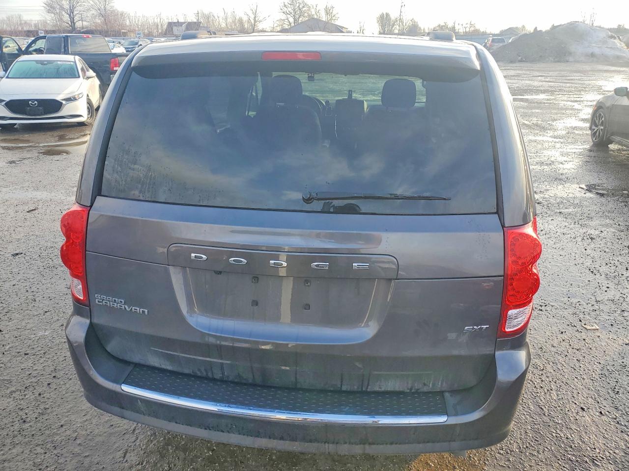 2015 DODGE GRAND CARAVAN SE photo 6