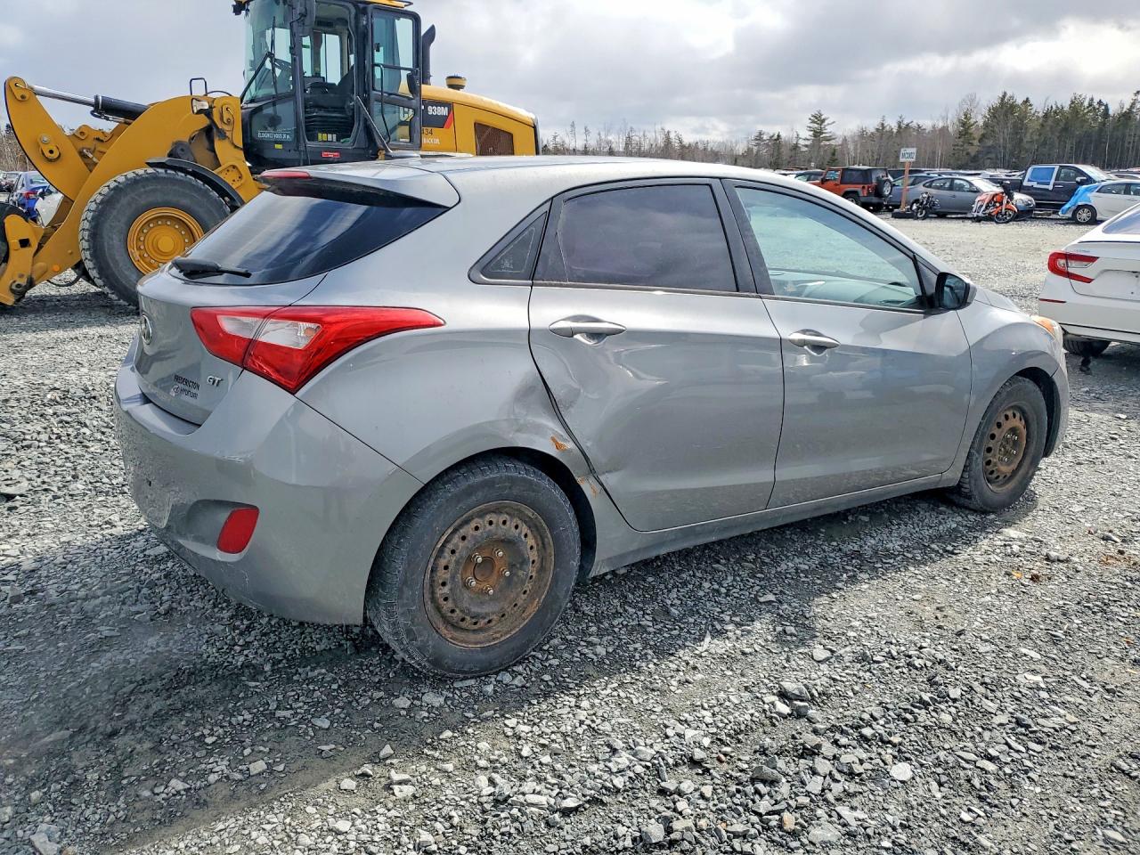 2016 HYUNDAI ELANTRA GT photo 3