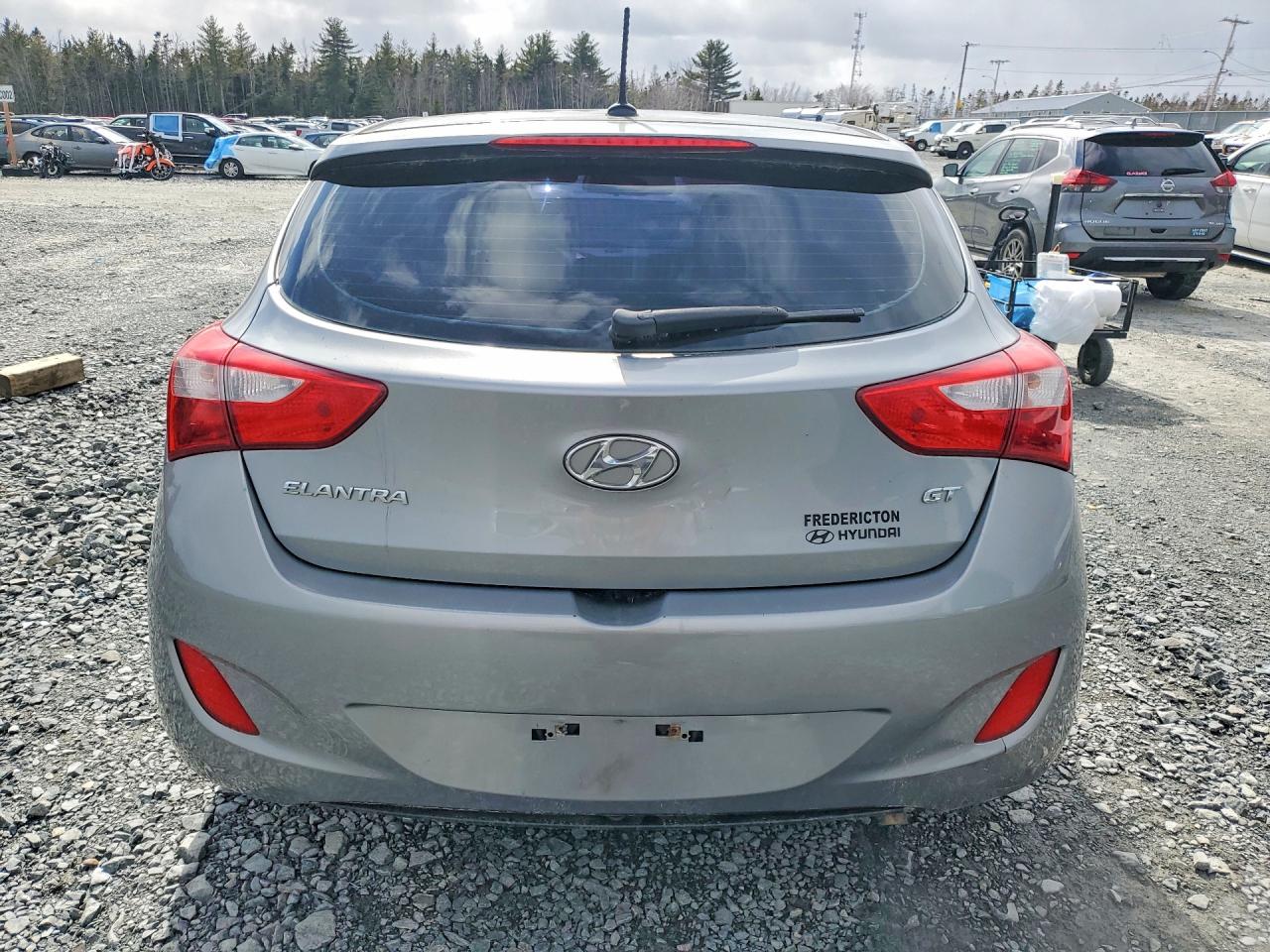 2016 HYUNDAI ELANTRA GT photo 6