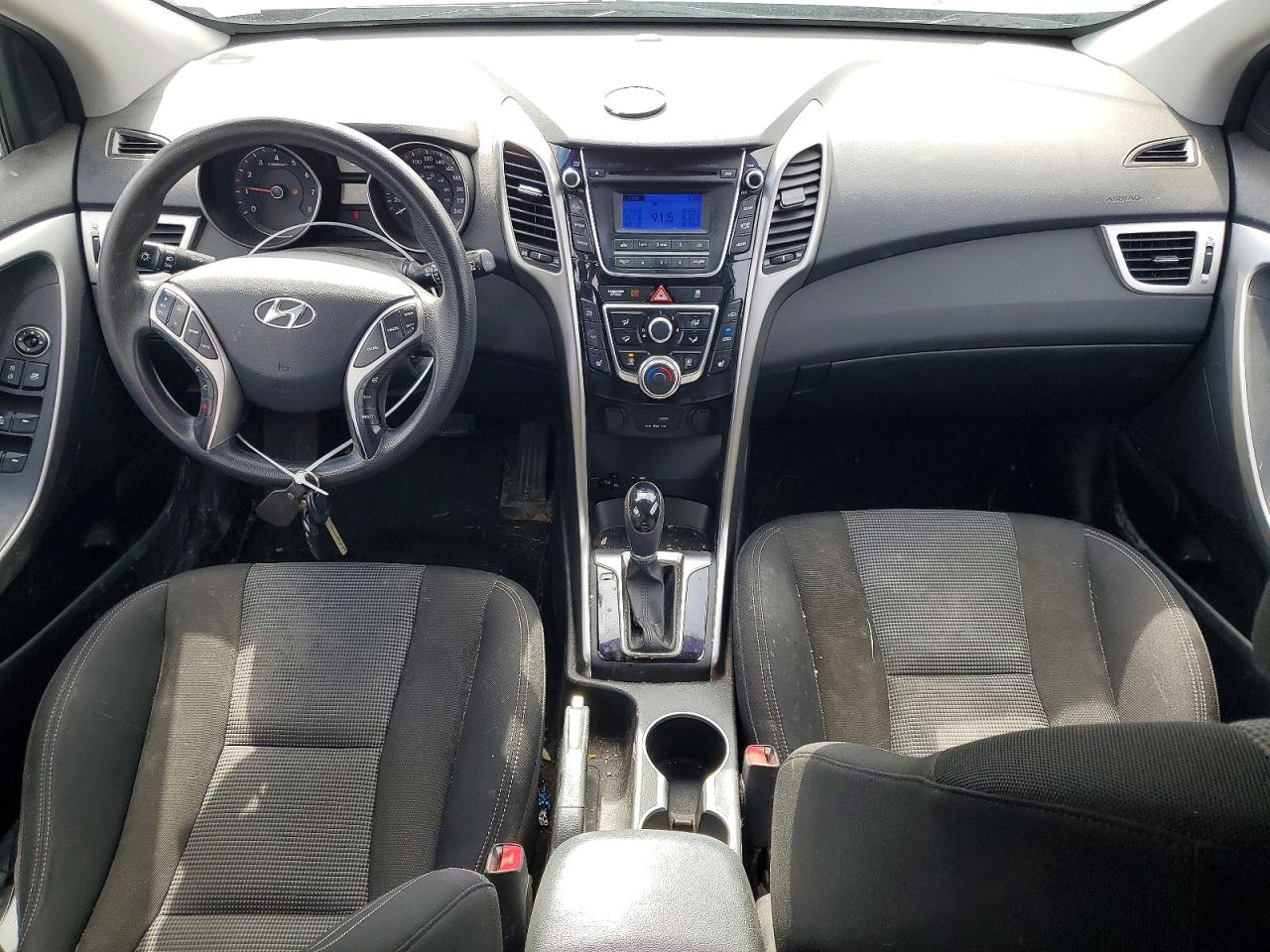 2016 HYUNDAI ELANTRA GT photo 8