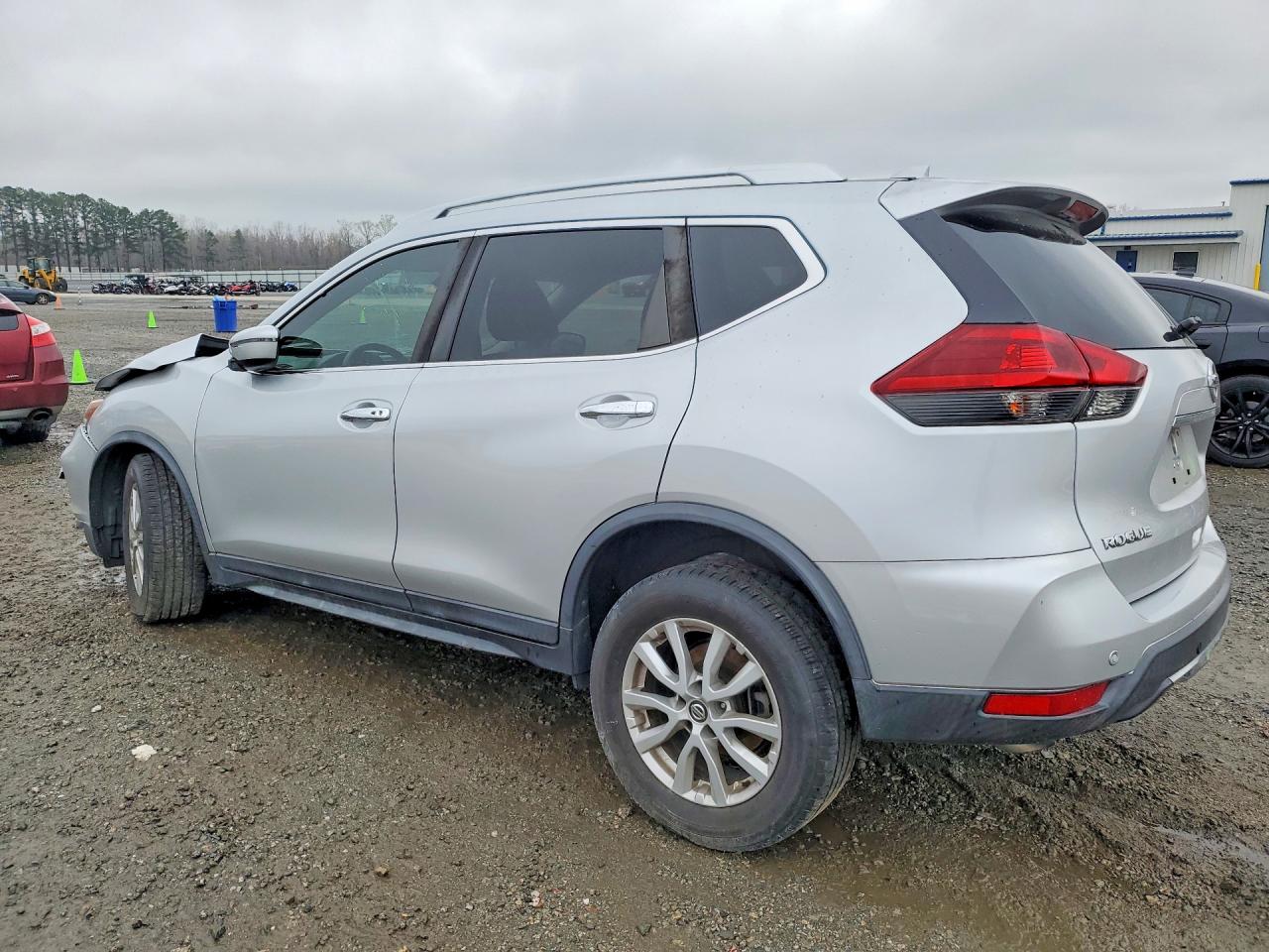 2020 NISSAN ROGUE SV photo 3