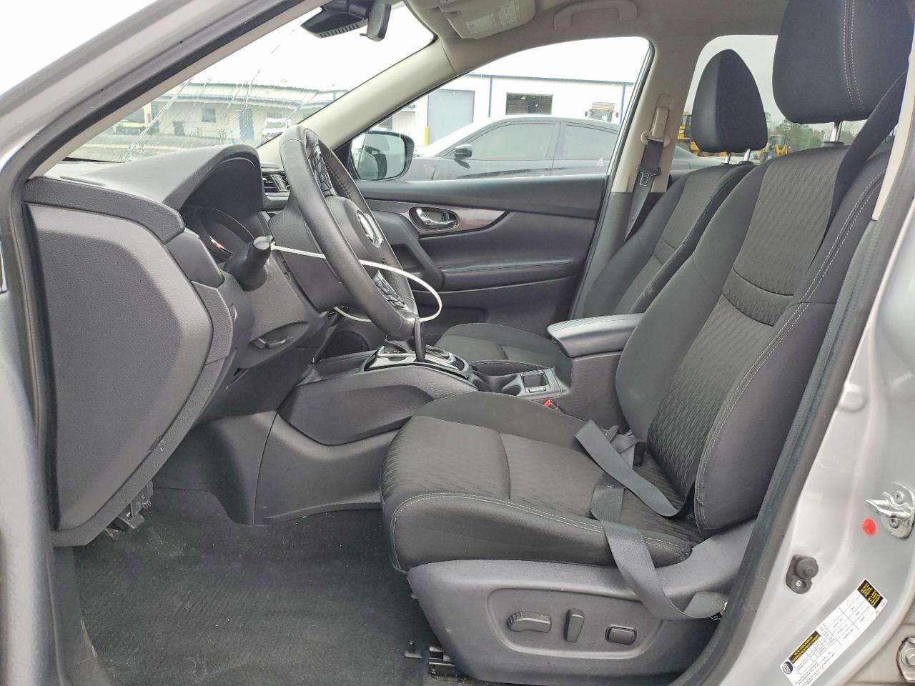 2020 NISSAN ROGUE SV photo 13