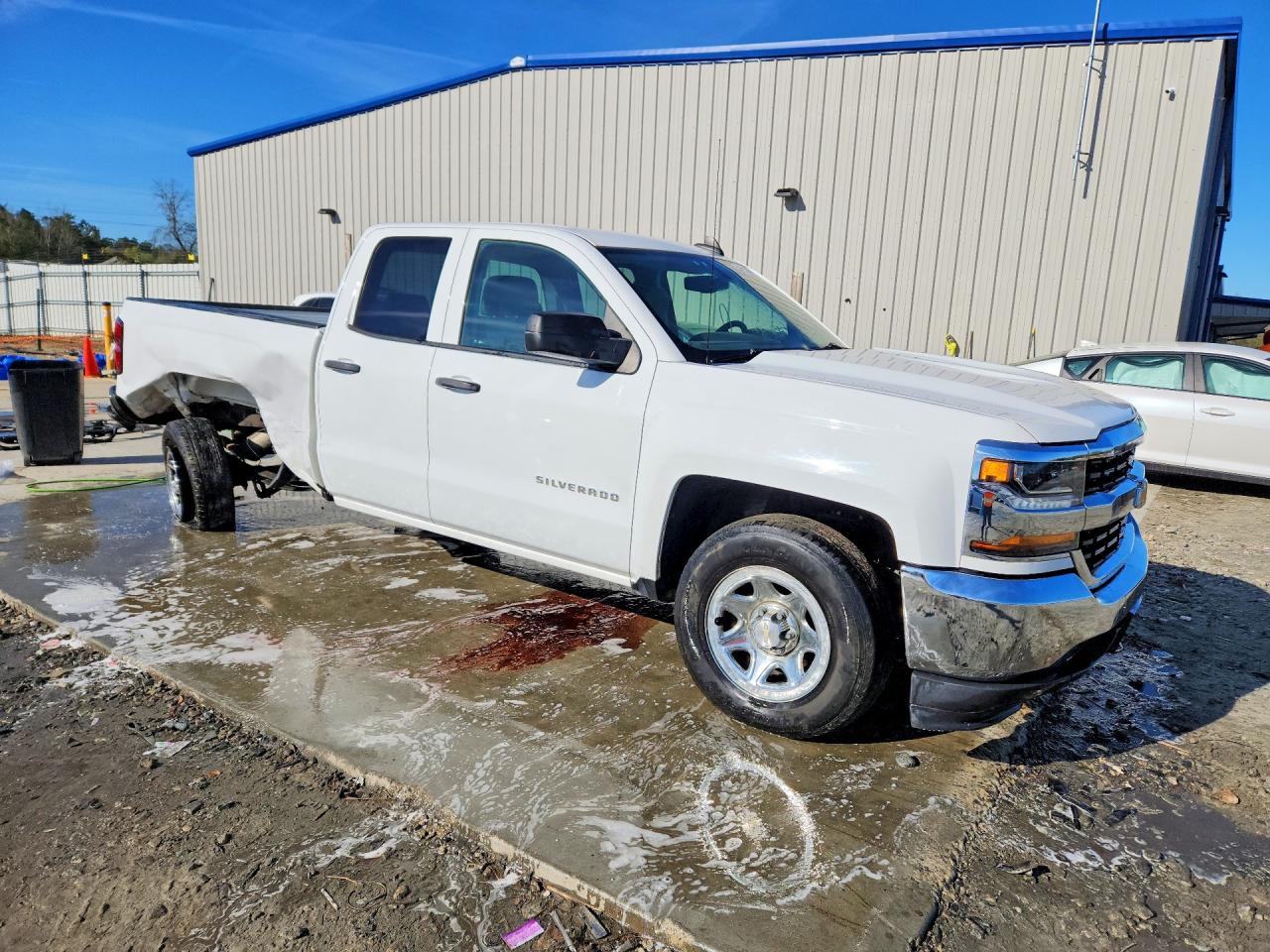 2018 CHEVROLET SILVERADO C1500 photo 4