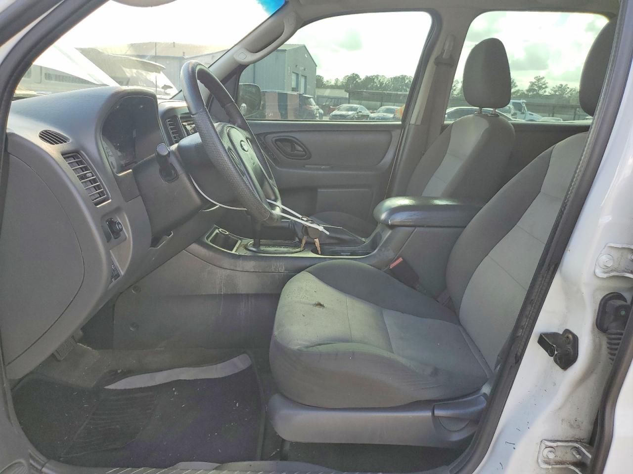 2006 FORD ESCAPE XLS photo 7