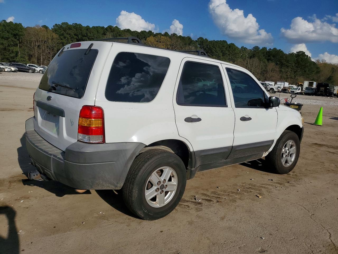 2006 FORD ESCAPE XLS photo 3