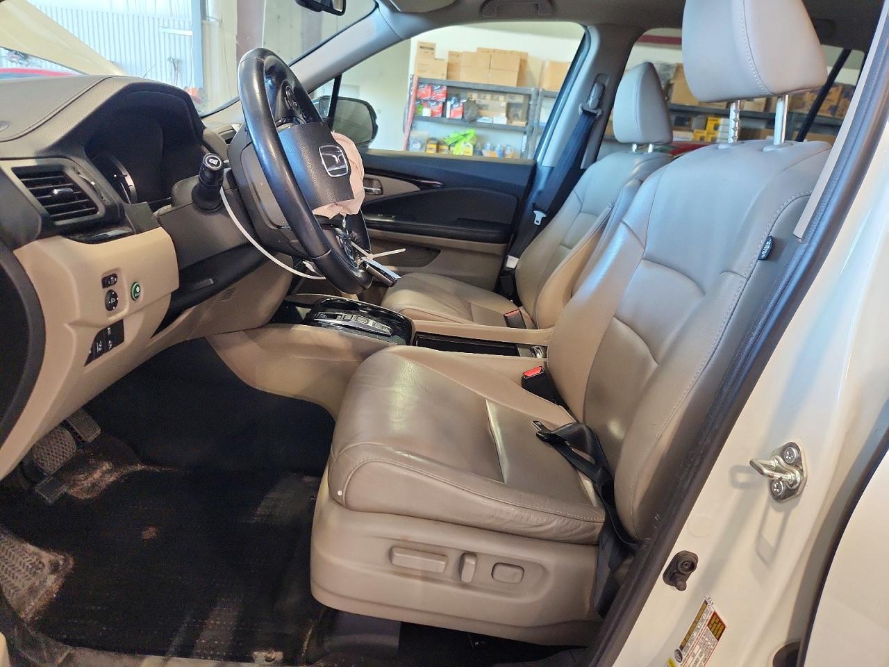 2016 HONDA PILOT TOURING photo 7