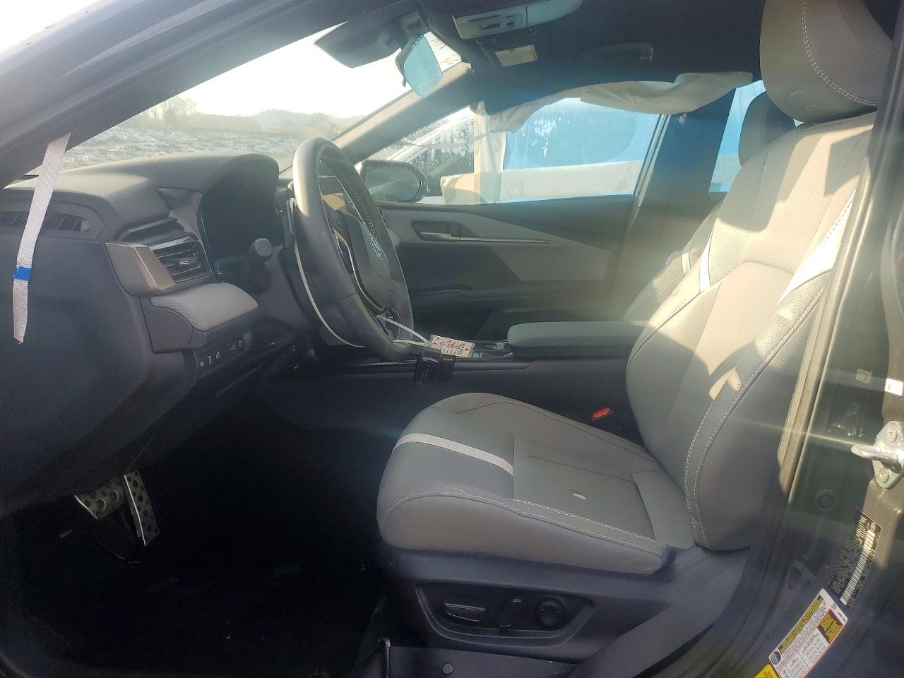 2025 TOYOTA CAMRY SE photo 13