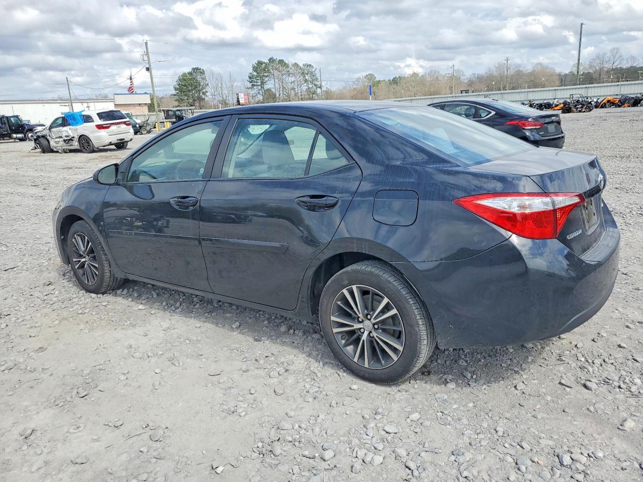 2016 TOYOTA COROLLA LE PLUS photo 3