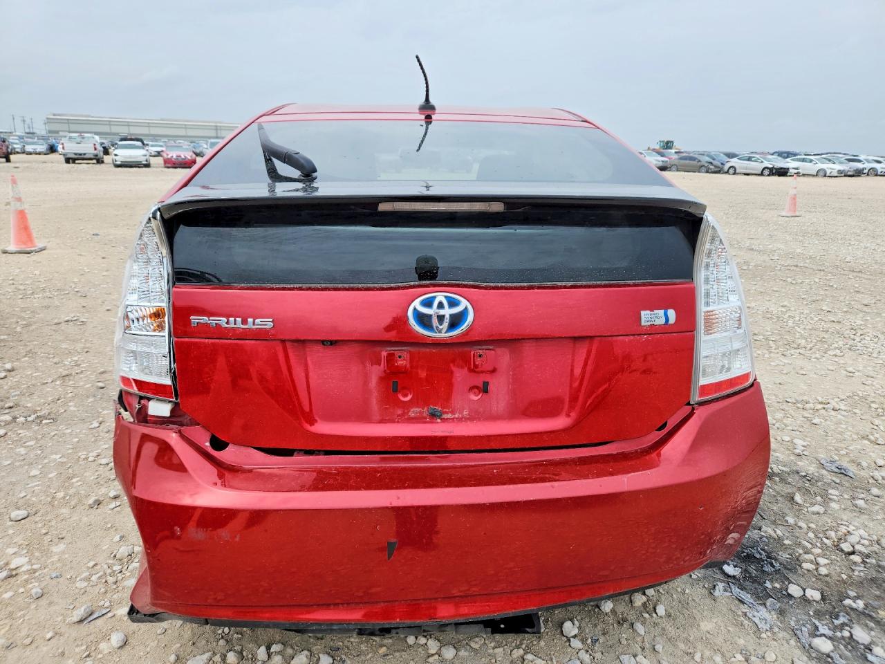 2011 TOYOTA PRIUS THREE photo 6