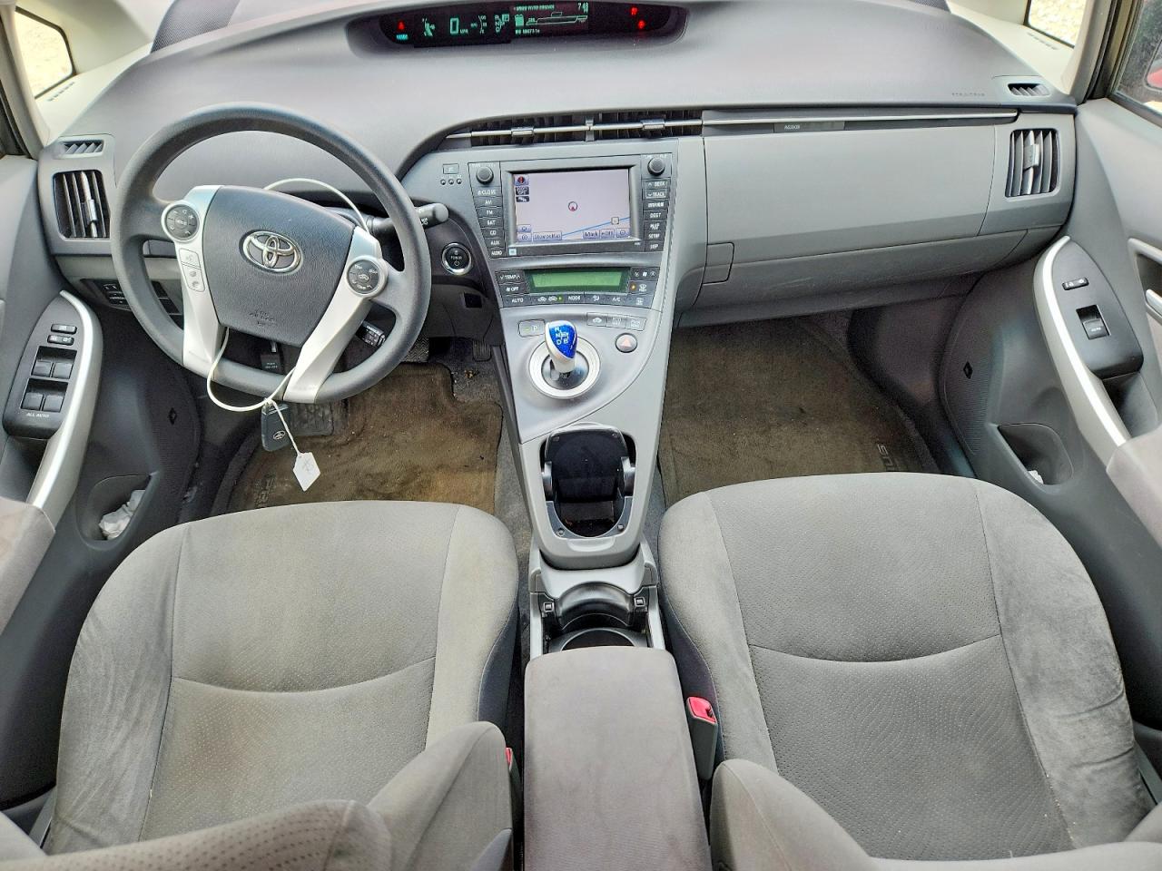 2011 TOYOTA PRIUS THREE photo 8