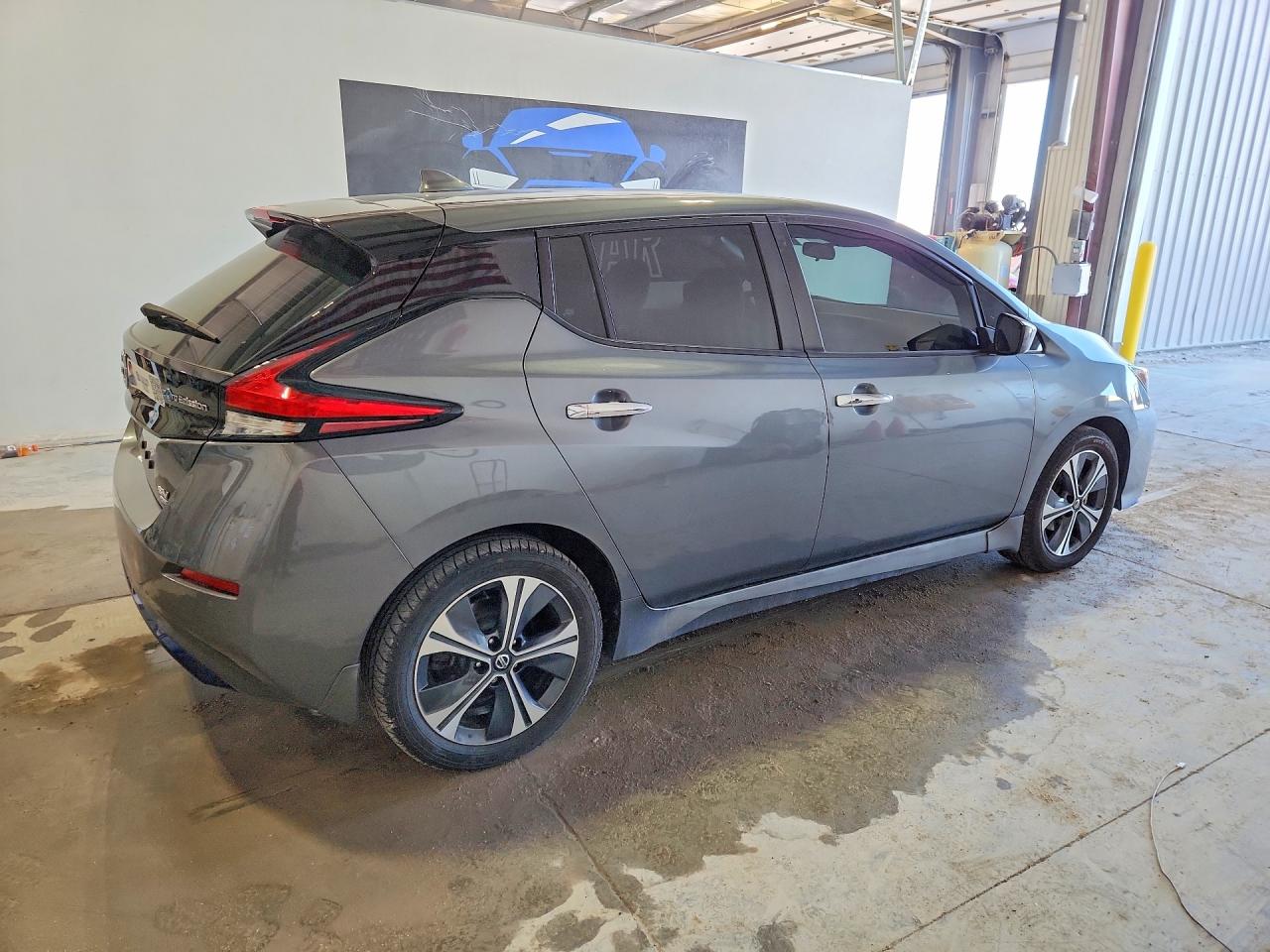 2020 NISSAN LEAF SV PLUS photo 3
