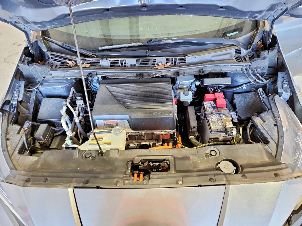 2020 NISSAN LEAF SV PLUS photo 12