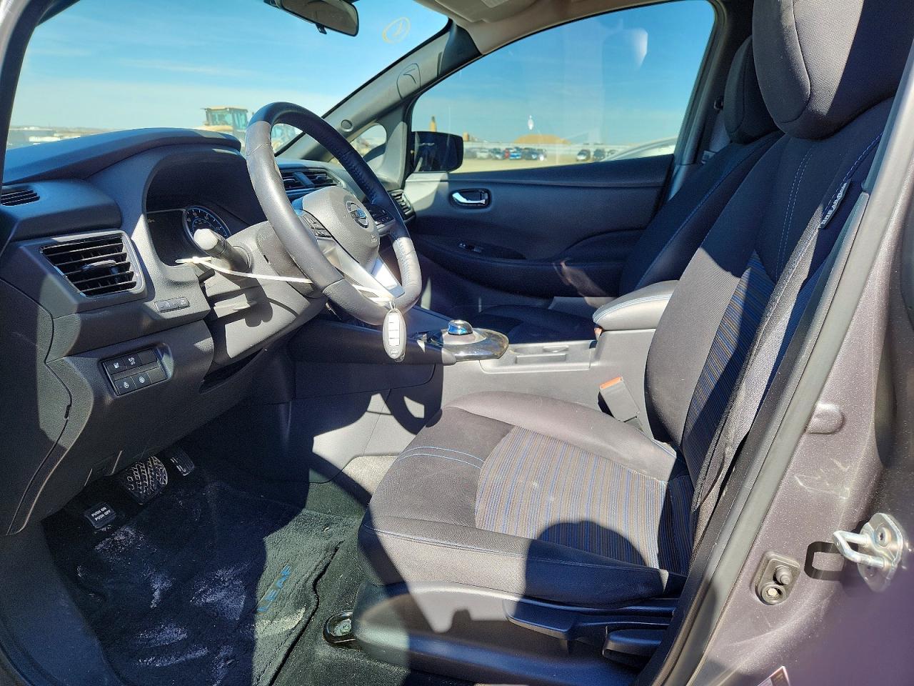 2020 NISSAN LEAF SV PLUS photo 7