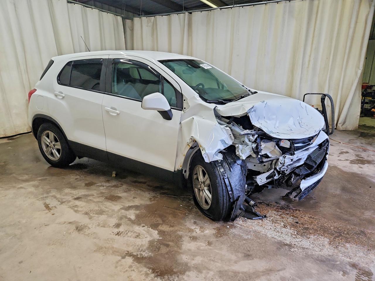 2020 CHEVROLET TRAX LS photo 4