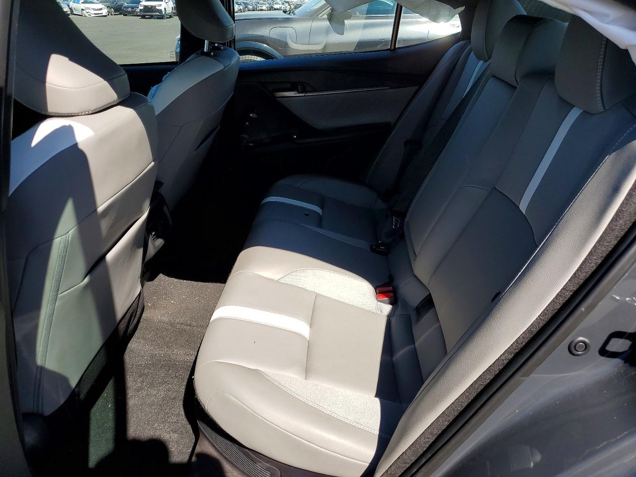 2025 TOYOTA CAMRY SE photo 19