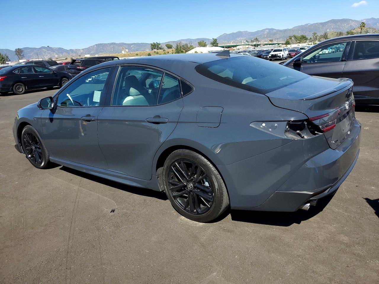2025 TOYOTA CAMRY SE photo 3