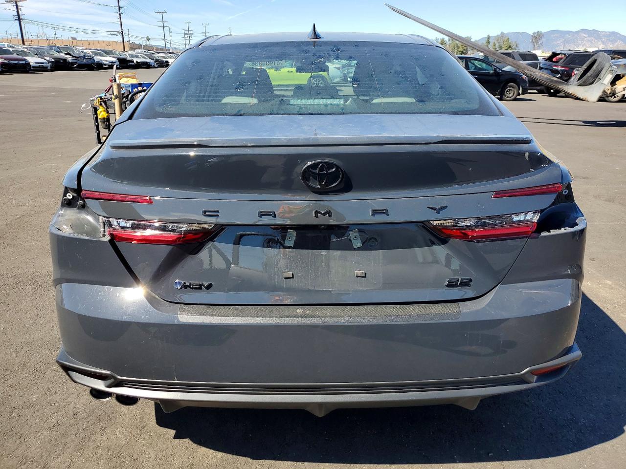 2025 TOYOTA CAMRY SE photo 11