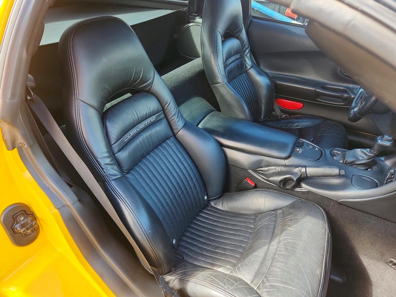 2004 CHEVROLET CORVETTE photo 28