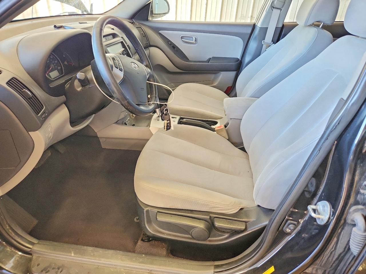 2009 HYUNDAI ELANTRA SE photo 13