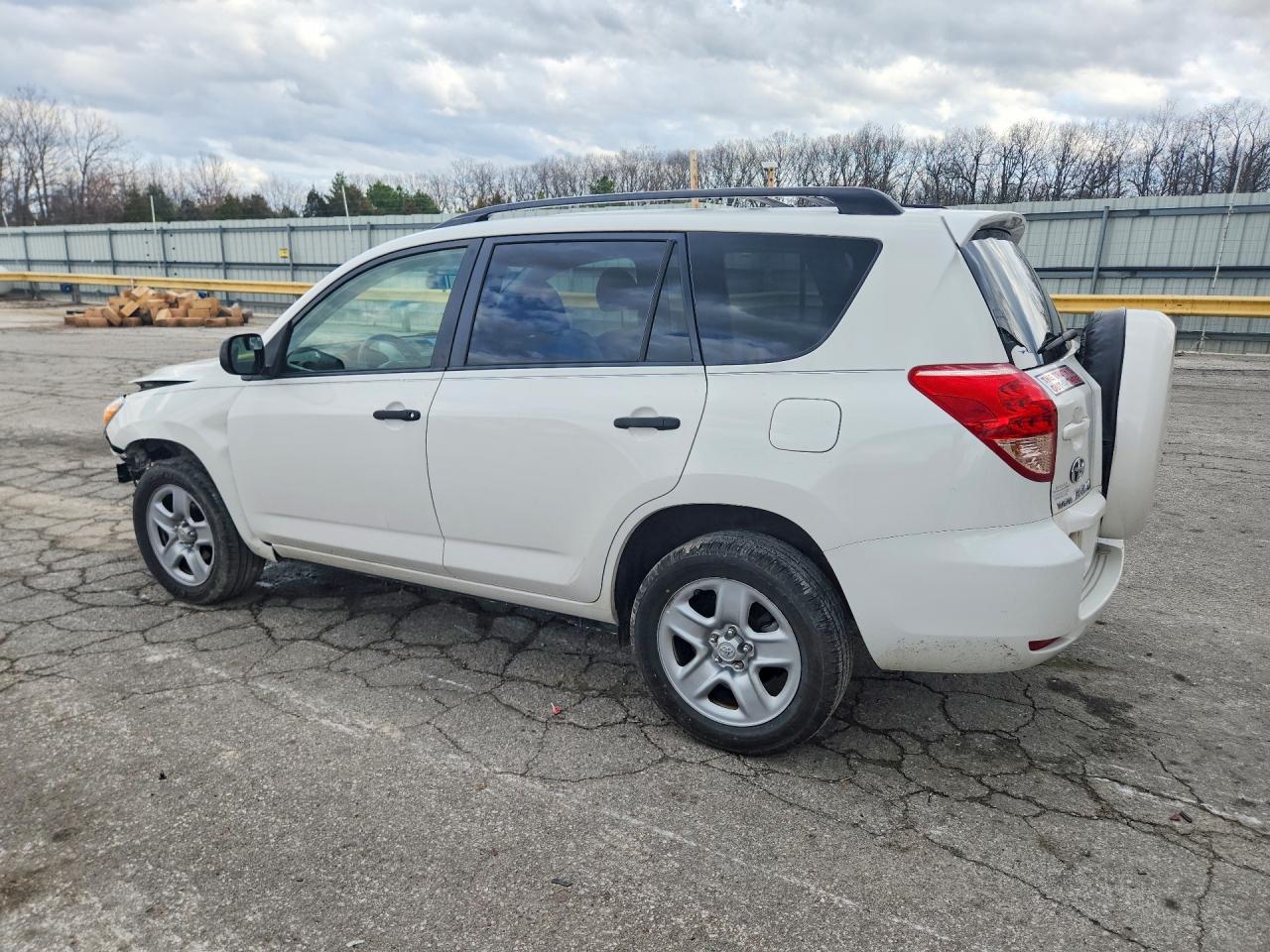 2008 TOYOTA RAV4 BASE photo 2