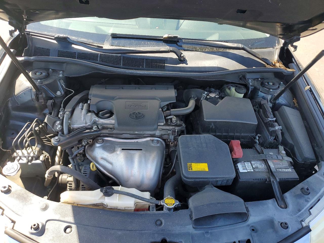 2014 TOYOTA CAMRY LE photo 11