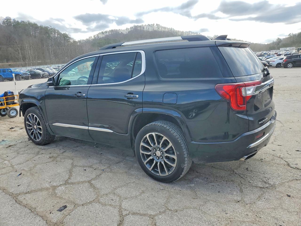 2021 GMC ACADIA DENALI photo 2