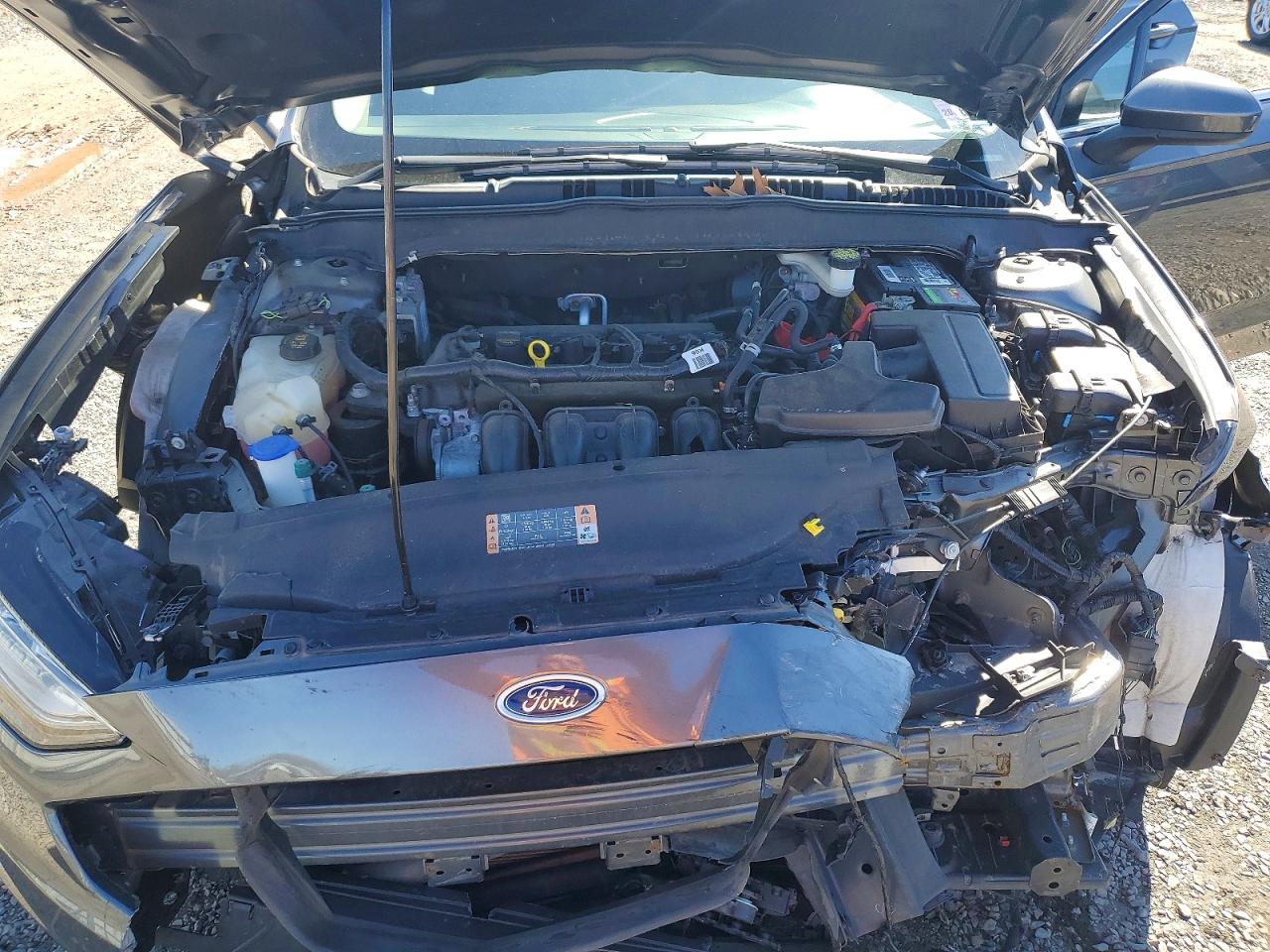 2017 FORD FUSION SE photo 31