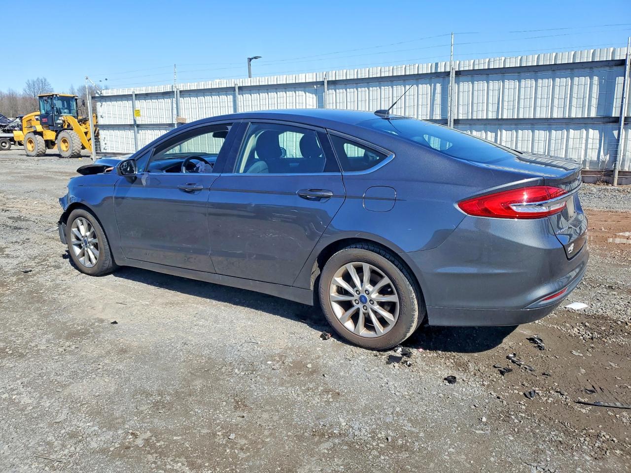 2017 FORD FUSION SE photo 4