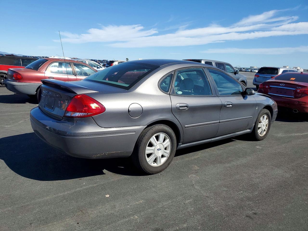 2005 FORD TAURUS SEL photo 3