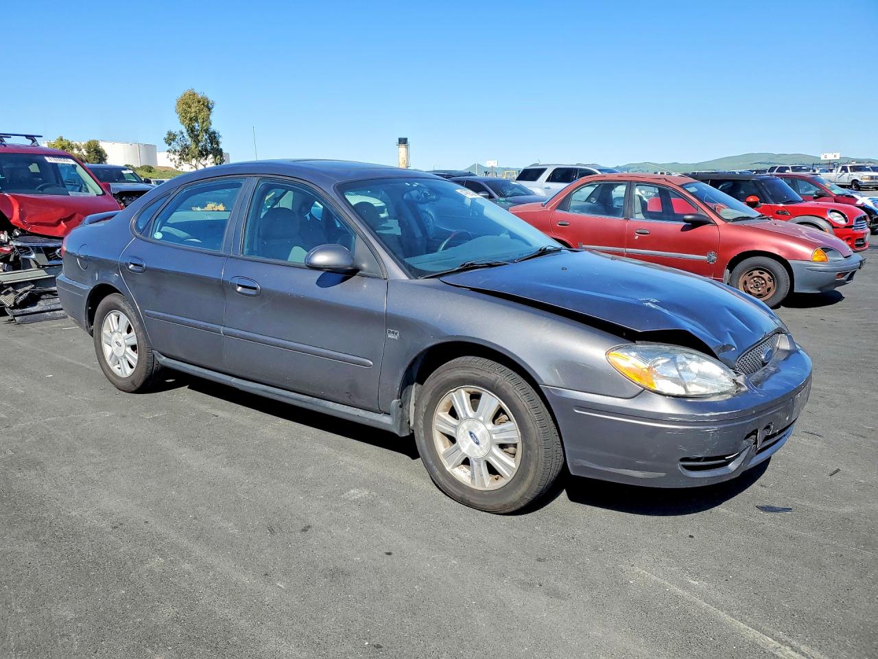 2005 FORD TAURUS SEL photo 4