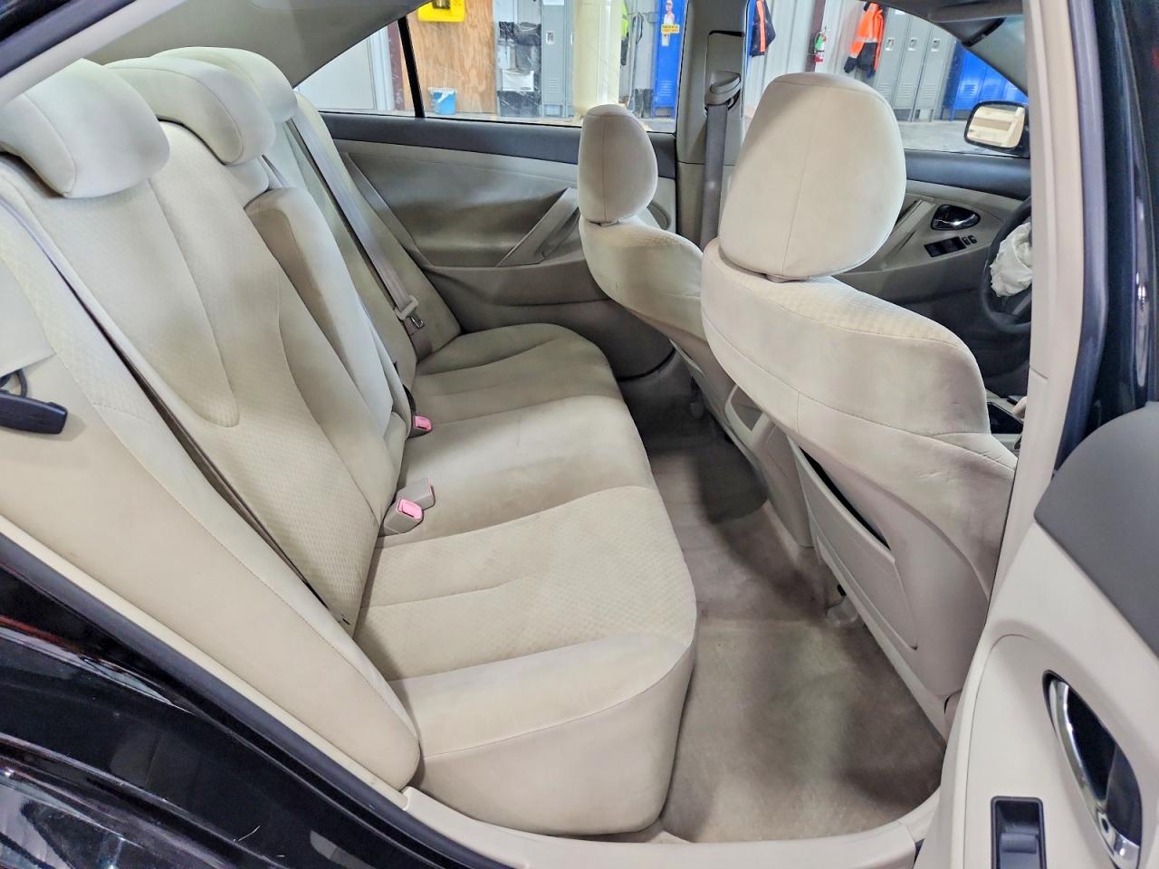 2007 TOYOTA CAMRY CE photo 19