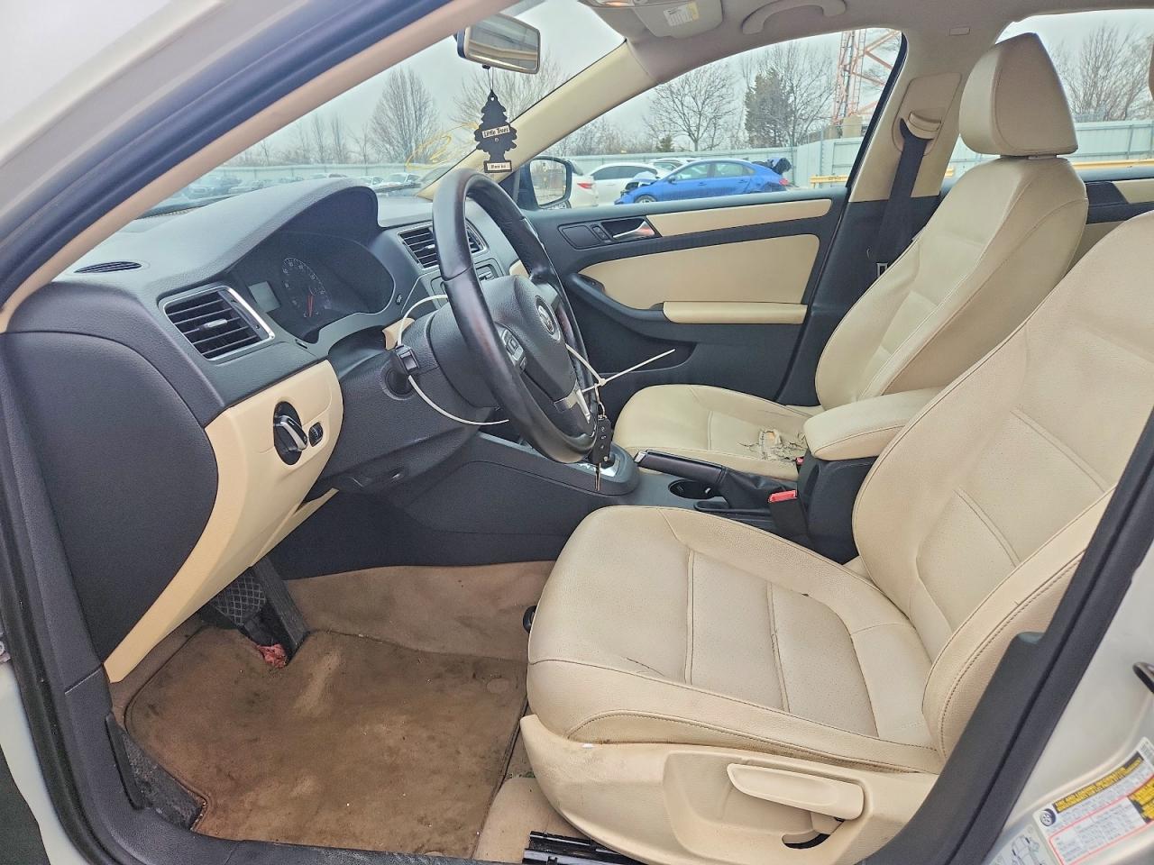 2011 VOLKSWAGEN JETTA SE photo 7