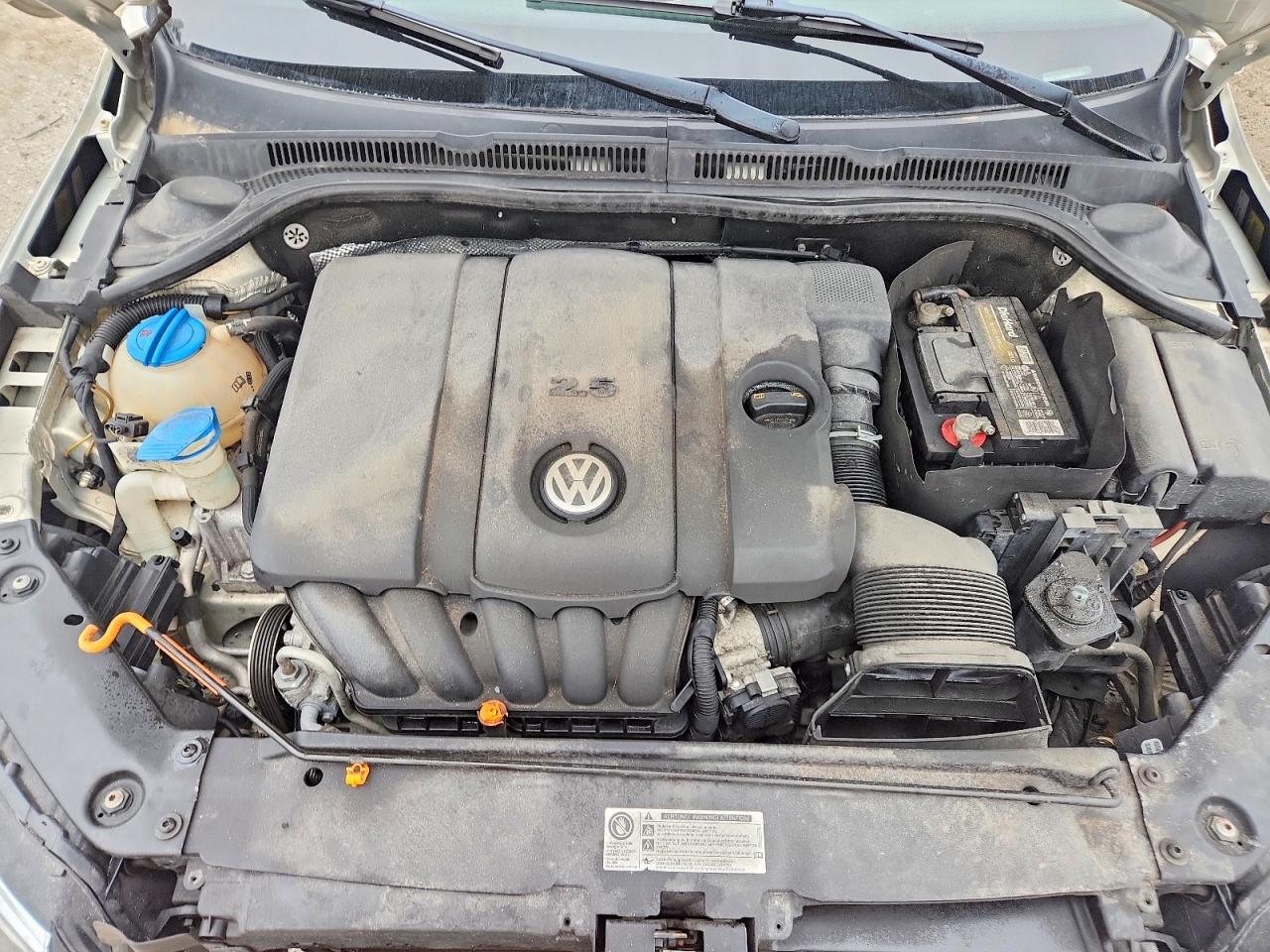 2011 VOLKSWAGEN JETTA SE photo 11