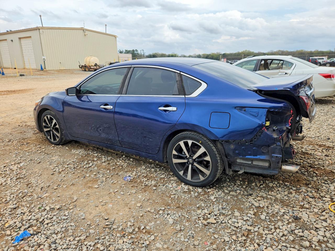 2018 NISSAN ALTIMA 2.5 SR photo 2