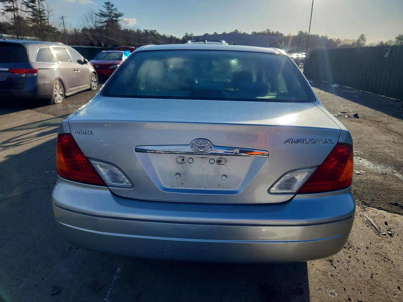 2000 TOYOTA AVALON photo 6