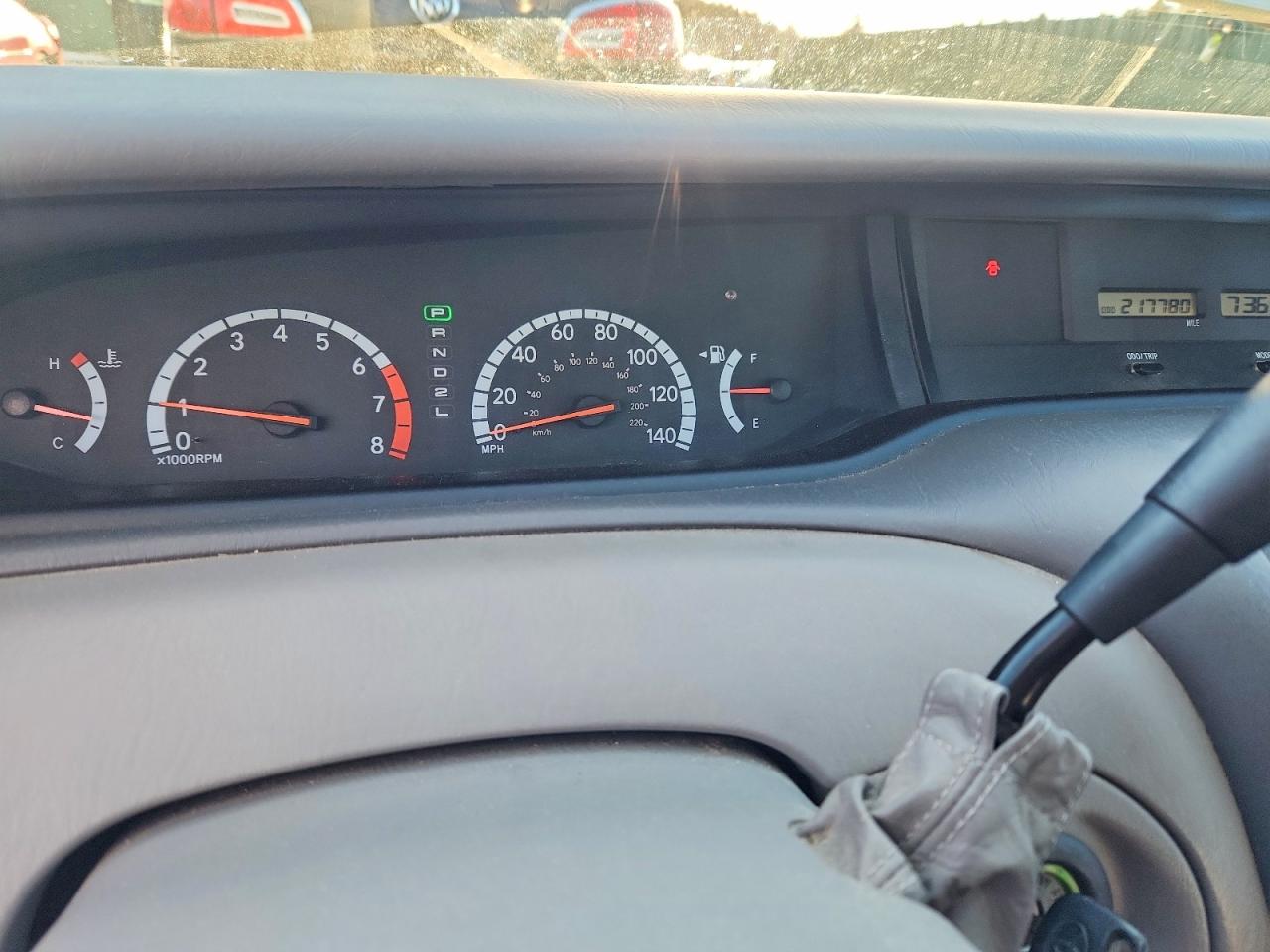 2000 TOYOTA AVALON photo 9
