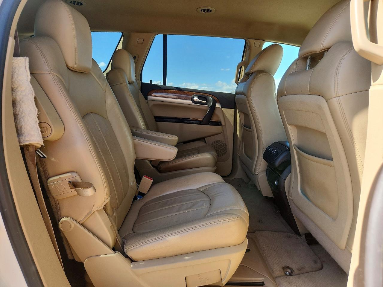 2010 BUICK ENCLAVE CXL photo 31