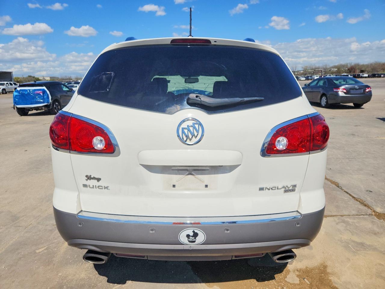 2010 BUICK ENCLAVE CXL photo 16