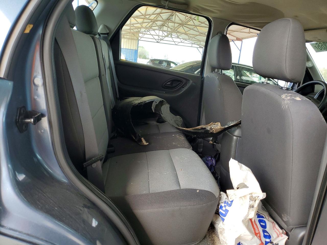 2005 FORD ESCAPE XLS photo 10