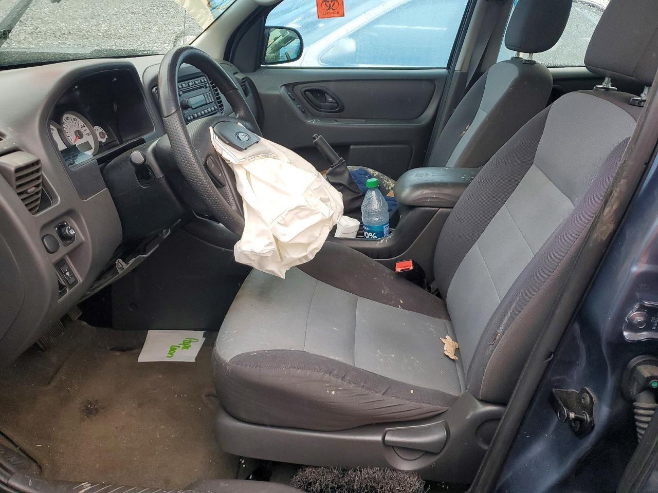 2005 FORD ESCAPE XLS photo 7