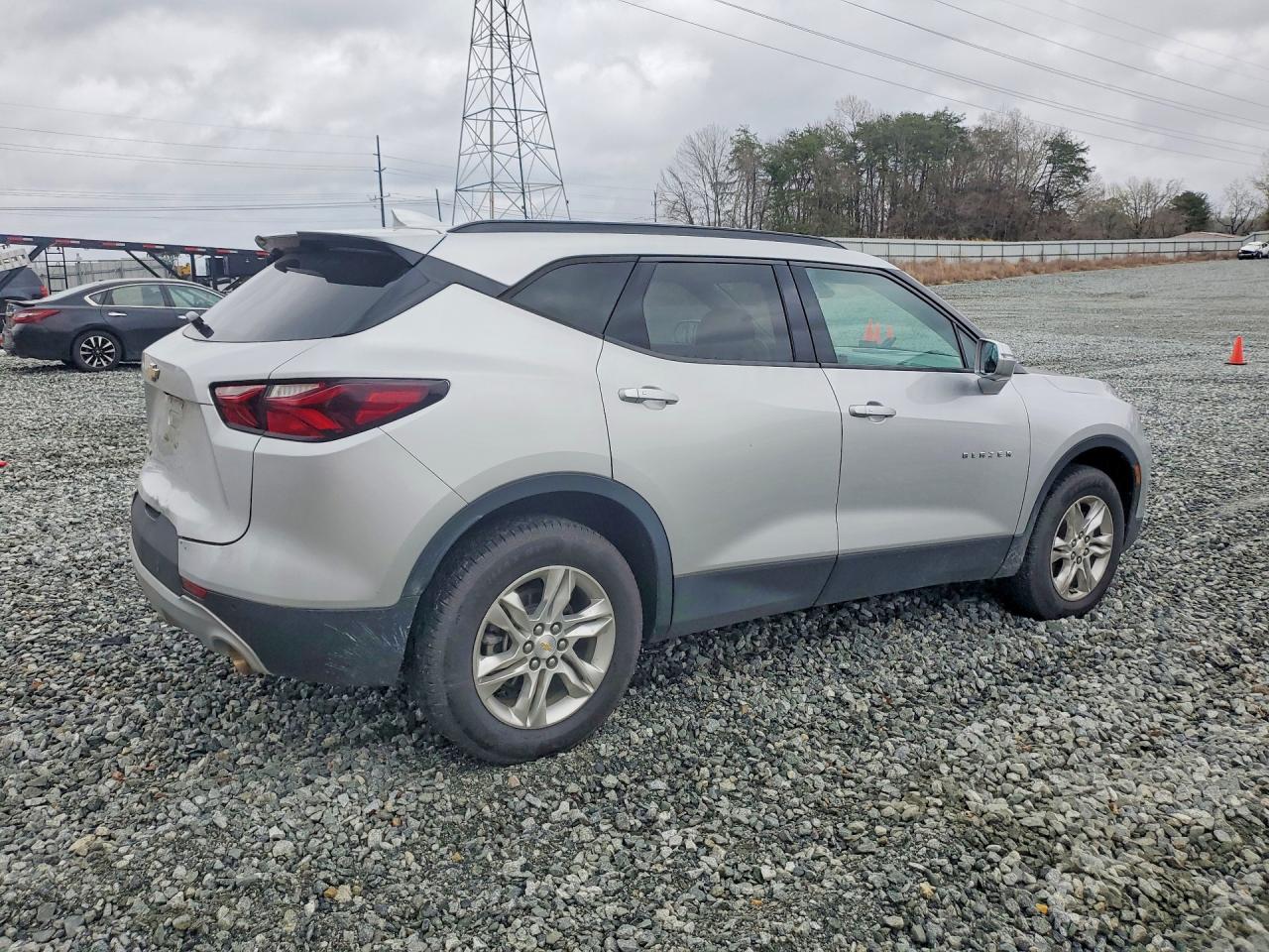 2020 CHEVROLET BLAZER 2LT photo 3