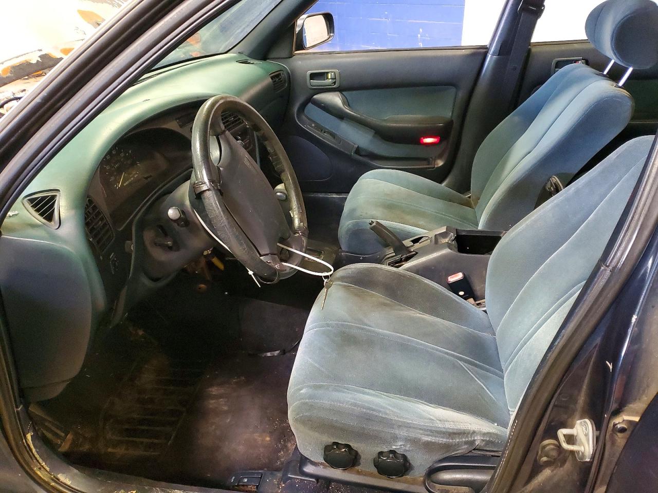 1993 TOYOTA CAMRY LE photo 13