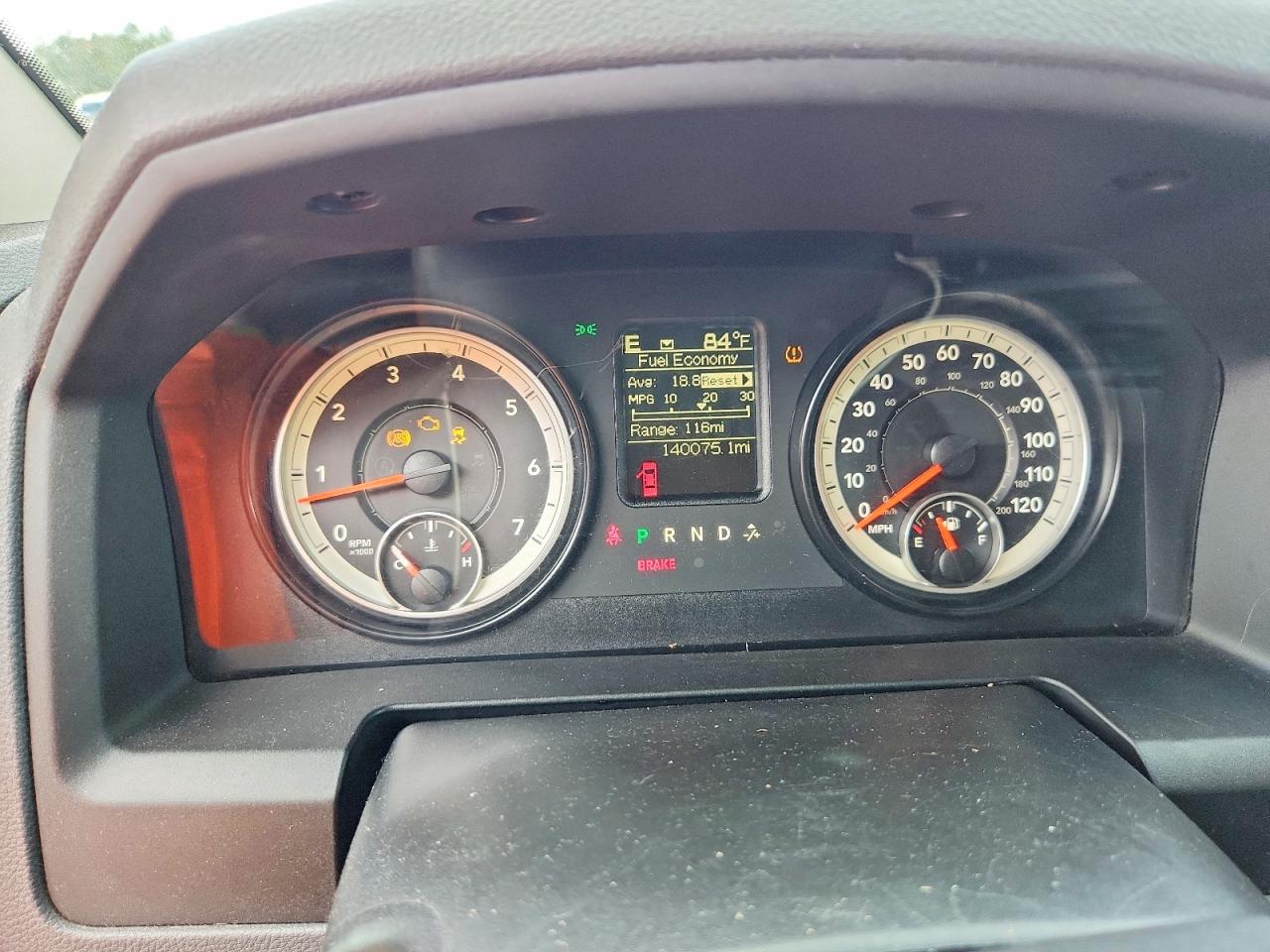 2015 RAM 1500 SLT photo 9