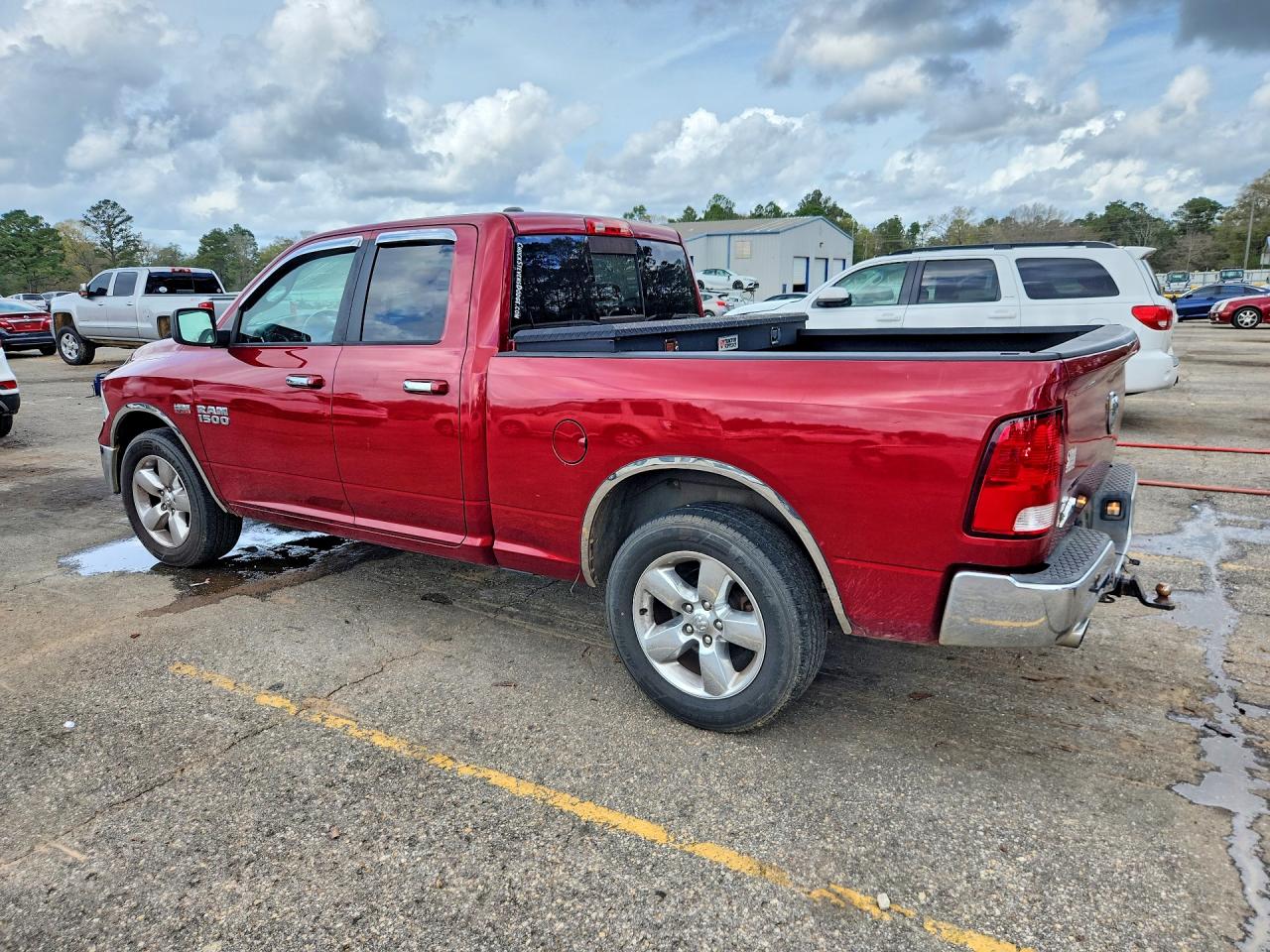 2015 RAM 1500 SLT photo 2