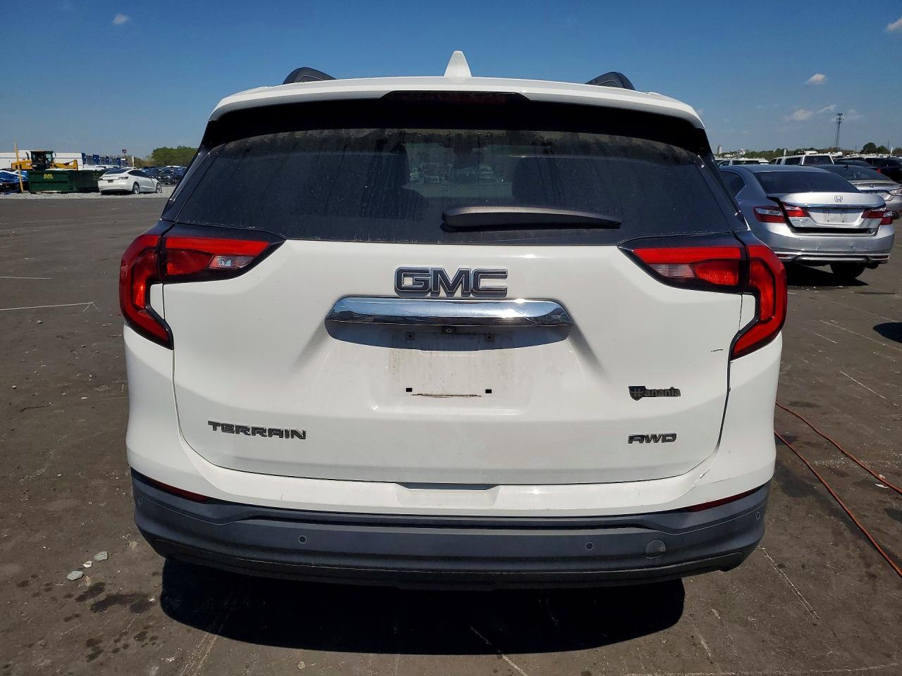 2020 GMC TERRAIN SLE photo 11